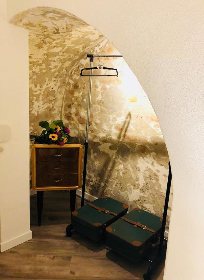Lu.Lu Suite And Rooms ピアチェンツァ エクステリア 写真